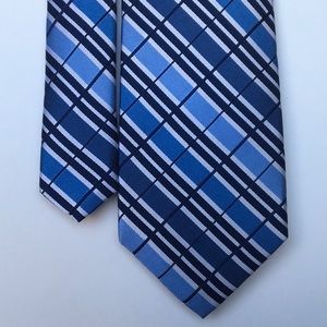 Sevenfold Tie by Corsini